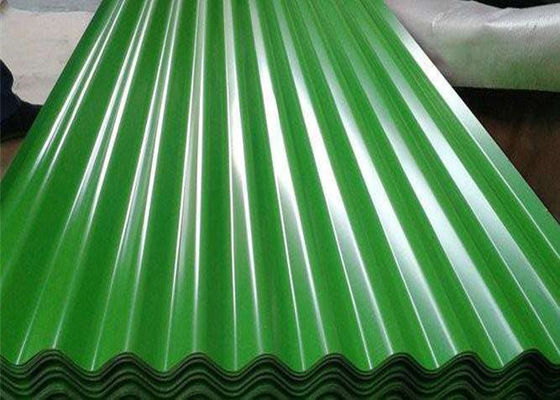 Πράσινα φύλλα χάλυβα βρύου πράσινα ζαρωμένα SGCC για το υλικό κατασκευής σκεπής PPGI PPGL